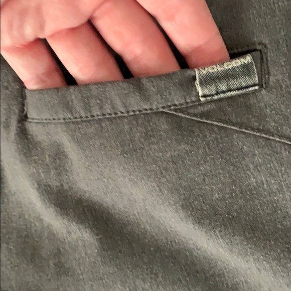 Boys Volcom shorts - Picture 5 of 5